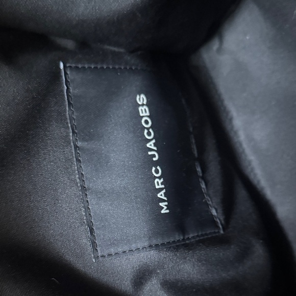 Marc Jacobs Black The Travel Bag Tote - Picture 8 of 9